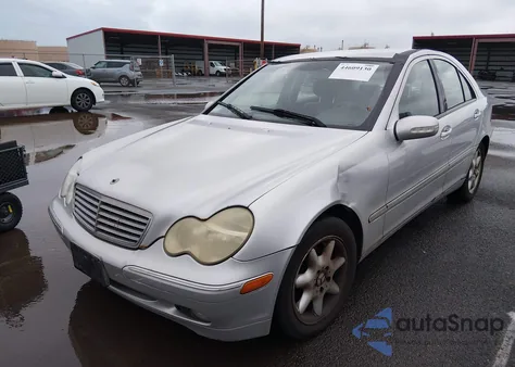 2003 Mercedes-Benz C 240 from USA, damaged, VIN WDBRF61J83A411899